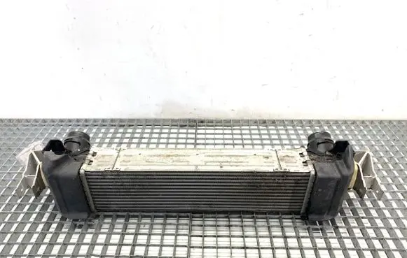 BMW 5 G30 G31 G38 Intercooler radiator 8576509