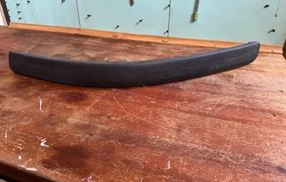 Volkswagen PASSAT B5 Front bumper splitter molding 3B0807717