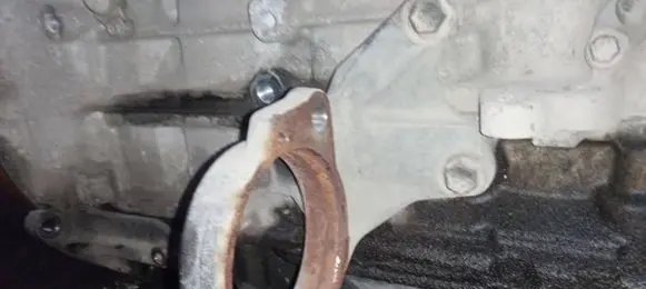 Toyota Avensis T270 Engine mounting bracket