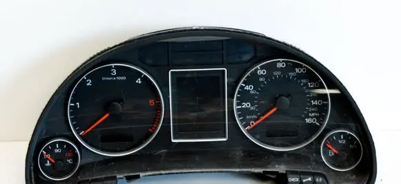 Audi A4 S4 B7 8E 8H Speedometer (instrument cluster) 8E0920982D
