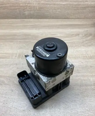 Volvo V50 ABS Pump 30736589A 30736588