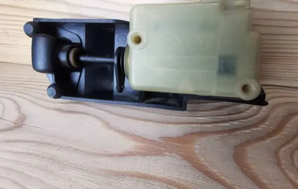 Volvo V70 Central locking motor 9483311 3606