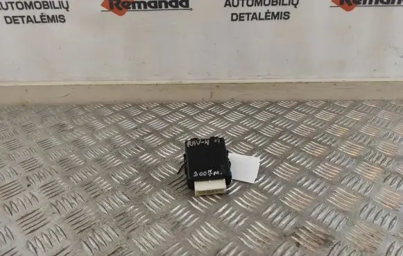 Toyota RAV 4 (XA30) Window wiper relay 8594042020 4230001000