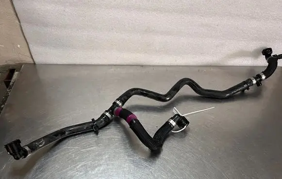 Renault Master IV Engine coolant pipe/hose