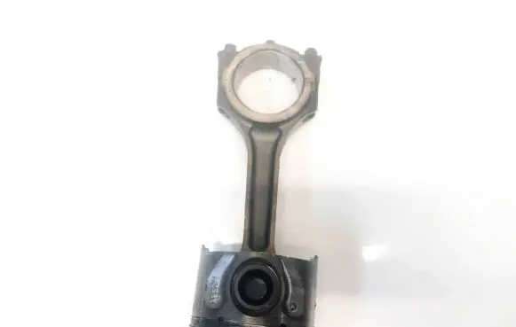 Ford Mondeo Mk III Piston with connecting rod