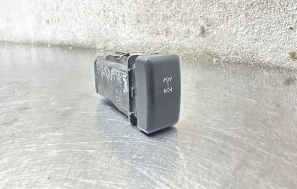 Opel Frontera B Differential lock switch M16334