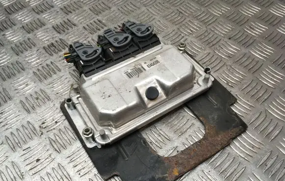 Peugeot 307 Engine control unit/module 0261208301 9650348080 1039S02327