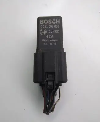 Audi A3 S3 A3 Sportback 8P Glow plug pre-heat relay 0281003038 038907281D