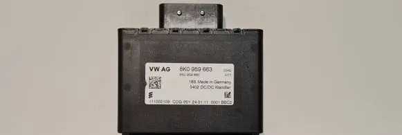Audi A3 S3 A3 Sportback 8P Current control relay 8KO959663