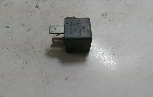 Mercedes-Benz Sprinter W906 Other relay A0025422619
