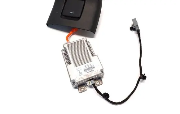 Voltage converter inverter