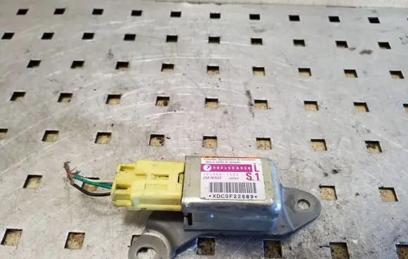 Subaru Forester SG Airbag deployment crash/impact sensor 1879001500