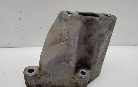 Chrysler 300 - 300C Engine mounting bracket 04578181AA 50588