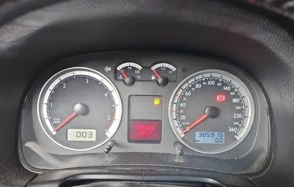 Speedometer (instrument cluster)