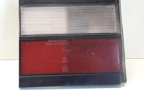 Tailgate rear/tail lights