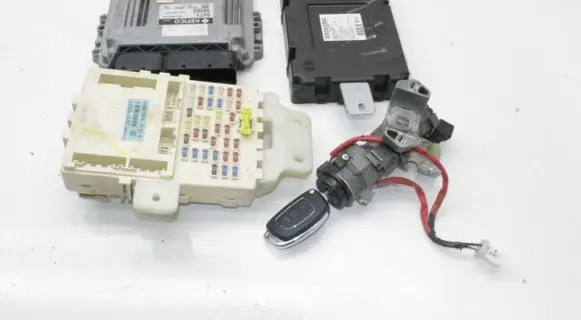 Hyundai ix35 Engine ECU kit and lock set 391992B201