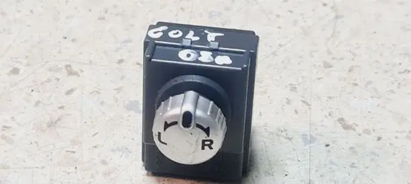 Wing mirror switch