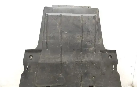 Renault Scenic II - Grand scenic II Engine splash shield/under tray 8200690390