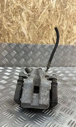 Toyota RAV 4 (XA40) Rear brake caliper
