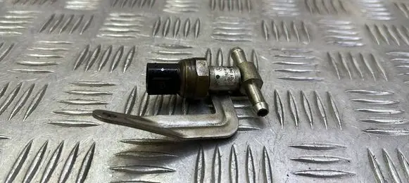Mercedes-Benz E W212 Fuel pressure sensor 81CP1001