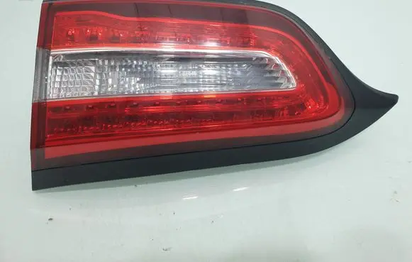 Jeep Cherokee Tailgate rear/tail lights 68102920AC