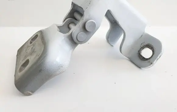 Renault Trafic III (X82) Front door lower hinge 93450652