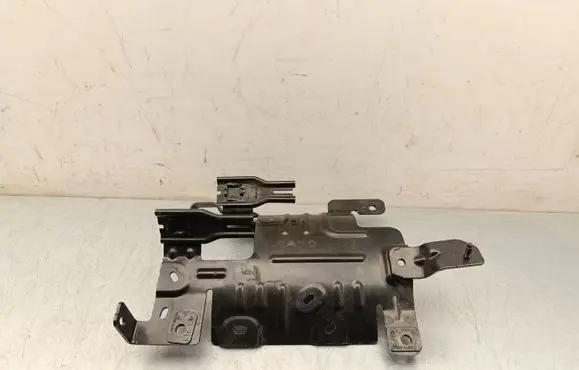 Peugeot 208 II Other engine bay part 9827428380