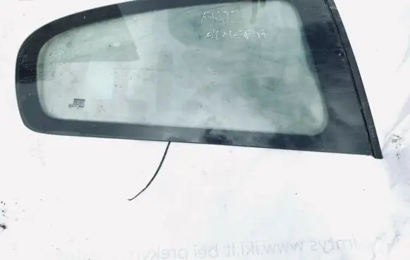 Nissan Almera N16 Rear side window