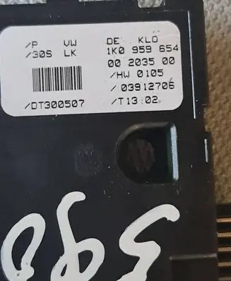 Volkswagen PASSAT B7 Steering angle sensor 1K0959654 00203500 03912706