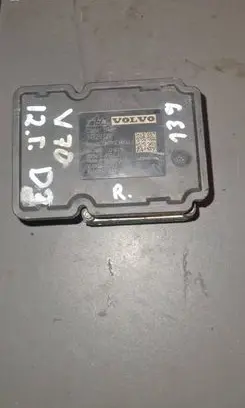 Volvo V70 ABS Pump 31329139 61210600013