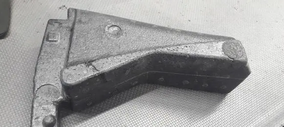 Mercedes-Benz C W205 Front door sound insulation 