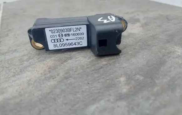 Audi A3 S3 8L Airbag deployment crash/impact sensor 8L0959643C