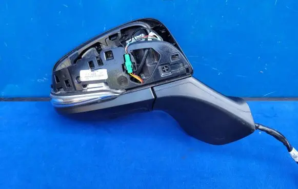 Toyota Highlander XU70 Front door electric wing mirror 879100E400 14PIN