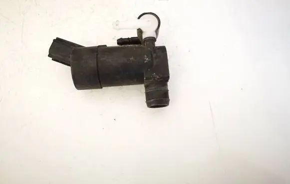 Ford Mondeo Mk III Windscreen/windshield washer pump 1S7117K624FE