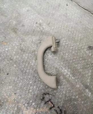 Volkswagen PASSAT B7 USA Rear interior roof grab handle 561857607