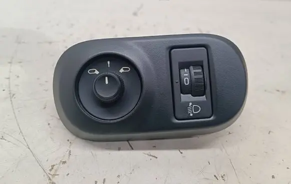 Wing mirror switch