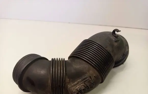 Skoda Octavia Mk3 (5E) Air intake duct part 5Q0129654
