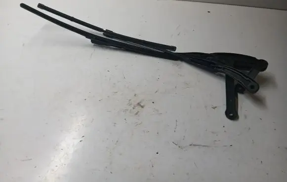 Mercedes-Benz GLC X253 C253 Front wiper blade arm A2058240219