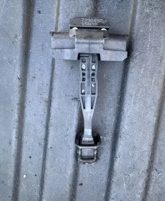 BMW X3 G01 Rear door check strap stopper 7390687 05W18