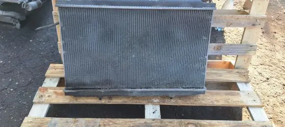 Nissan Almera Tino Radiator set 