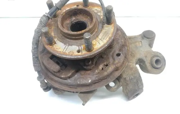 Hyundai Santa Fe Front wheel hub spindle knuckle