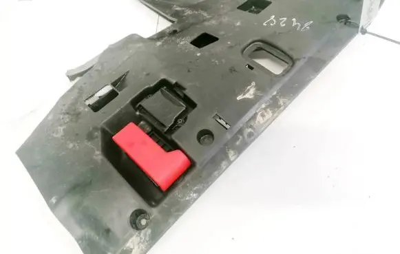 Mercedes-Benz CLS C219 Engine bonnet (hood) release handle