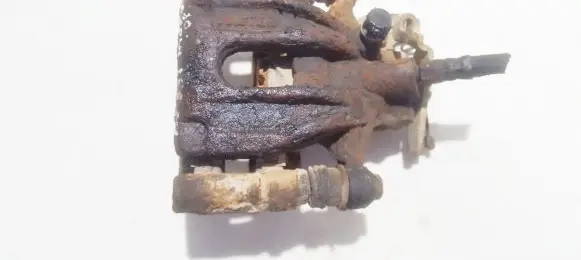 Ford Mondeo Mk III Rear brake caliper