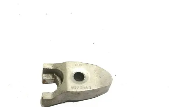 Audi A8 S8 D4 4H Fuel Injector clamp holder 059216J
