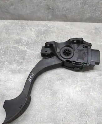 Ford Mondeo MK IV Accelerator throttle pedal 6G929F836RC