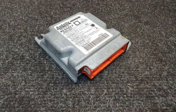 Renault Megane I Airbag control unit/module 600639400 8200117651