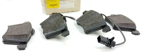 Volkswagen Grand California Brake pads (front) 7D0698151A