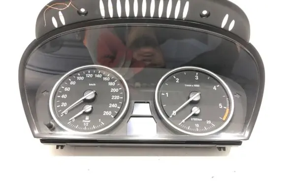 BMW 5 E60 E61 Speedometer (instrument cluster) 9153755