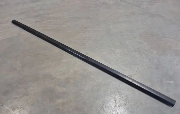 Mitsubishi L200 Rubber seal front door window/glass 