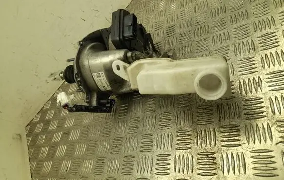 Master brake cylinder